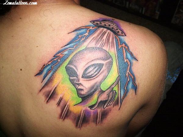 19 of the Best Alien Head Tattoos Ever - PetPress
