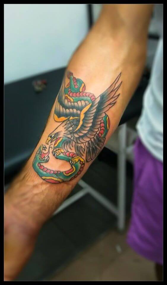 16 Realistic Eagle And Snake Tattoo Designs With Meanings - PetPress