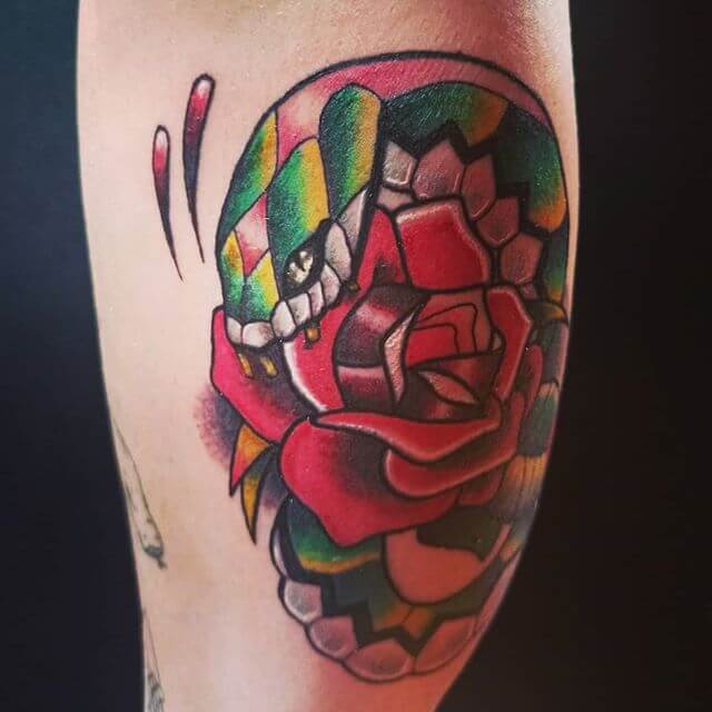 12 Best Snake Bite Tattoos That Will Shock You - PetPress