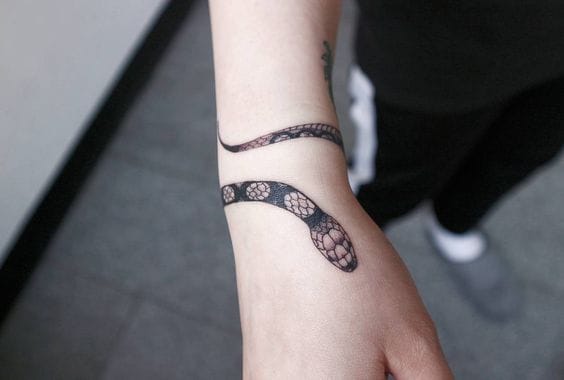 15+ Snake Bracelet Tattoo Ideas - PetPress