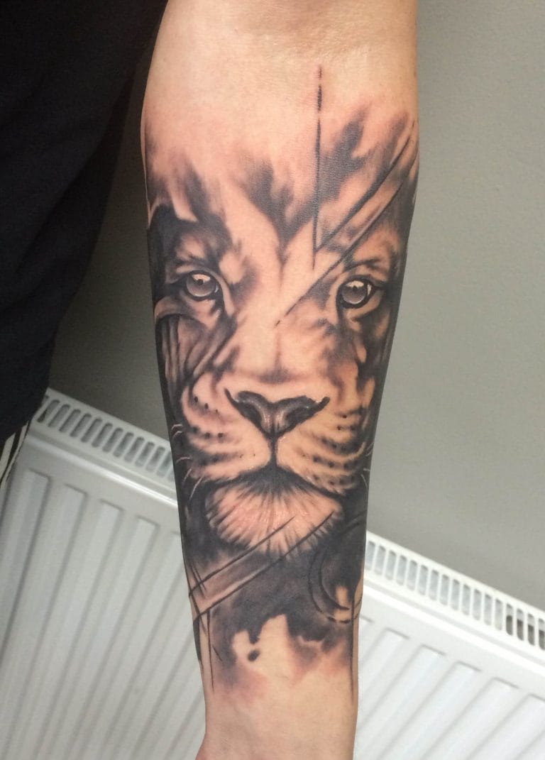 10+ Abstract Lion Tattoo Designs & Ideas - PetPress