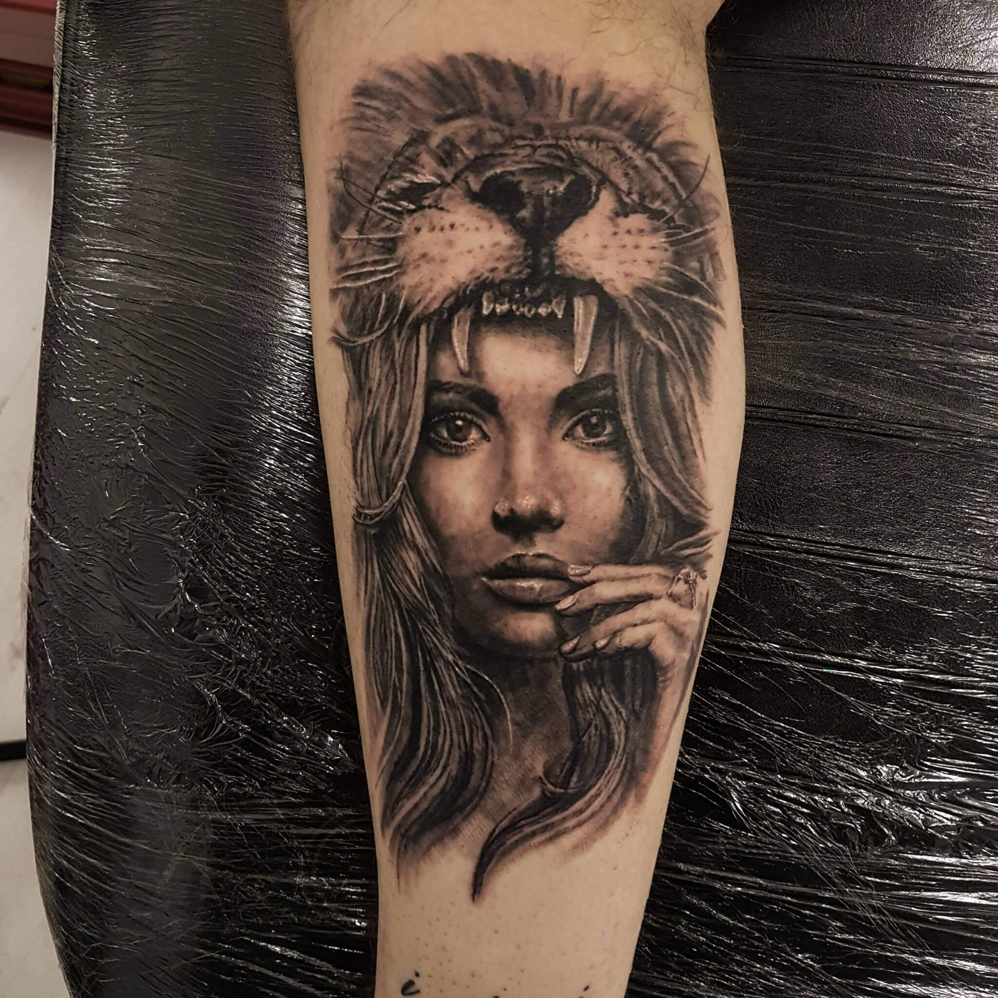 10+ Lion Headdress Tattoo Designs - PetPress