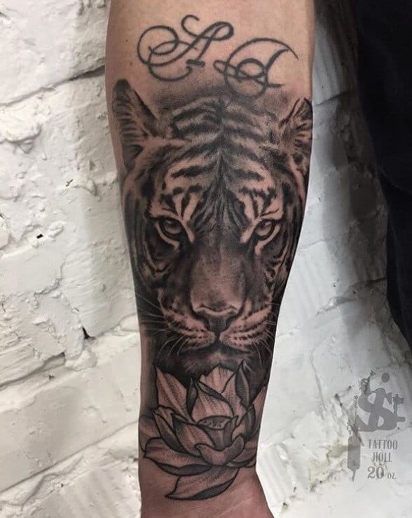 17+ Realistic Forearm Tattoo Ideas – Tiger Tattoo Designs - PetPress