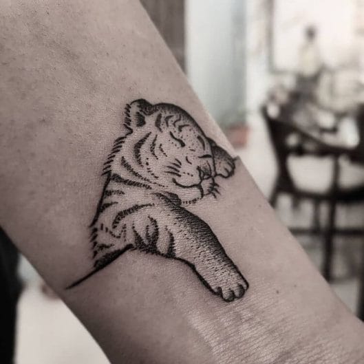 12+ Minimalist Tiger Tattoo Ideas That Will Inspire You To Get Inked ...