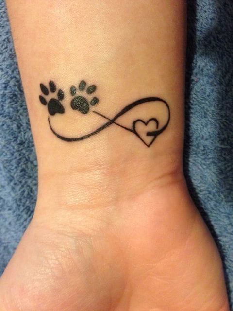 wrist-dog-pawprint-tattoo