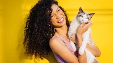 Top signs that your cat is happy
